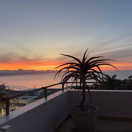 Penthouse 230M2 On The Sea Apartment Plettenberg Bay Bagian luar foto